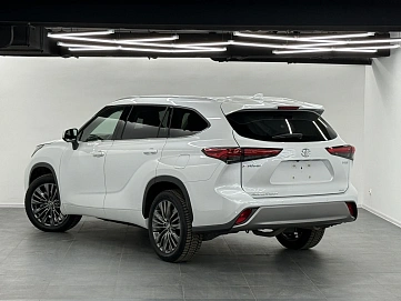 Toyota Highlander, 2026г, полный привод, автомат