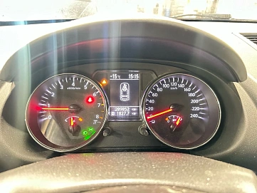 Nissan Qashqai, 2011г, передний привод, механика