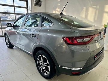 Renault Arkana, 2019г, передний привод, вариатор