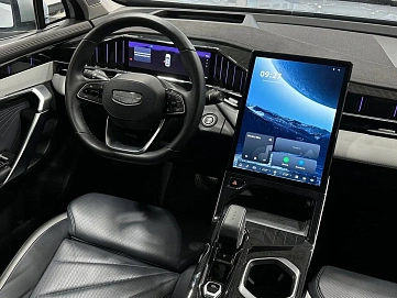 Geely Atlas, 2023г, передний привод, робот