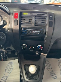 Hyundai Tucson, 2008г, передний привод, механика