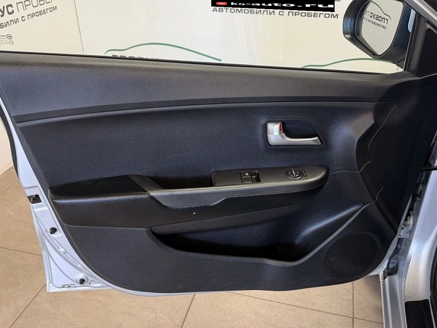 Kia Rio, 2013г., передний привод, автомат