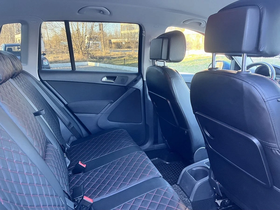 Volkswagen Tiguan, 2011г., передний привод, механика