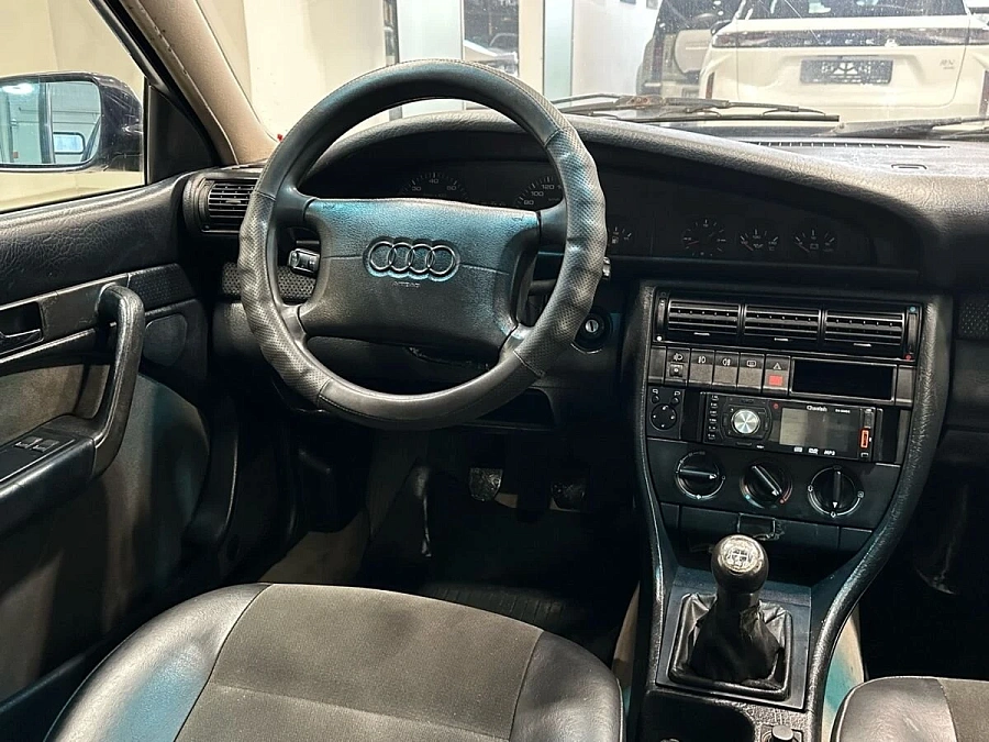 Audi A6, 1994г., передний привод, механика