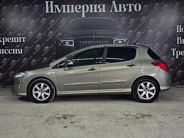Peugeot 308, 2010г, передний привод, автомат