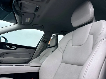 Volvo XC60, 2018г, полный привод, автомат