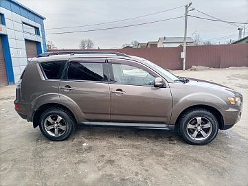 Mitsubishi Outlander, 2012г, передний привод, вариатор