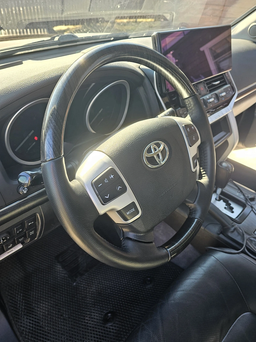 Toyota Land Cruiser, 2012г., полный привод, автомат