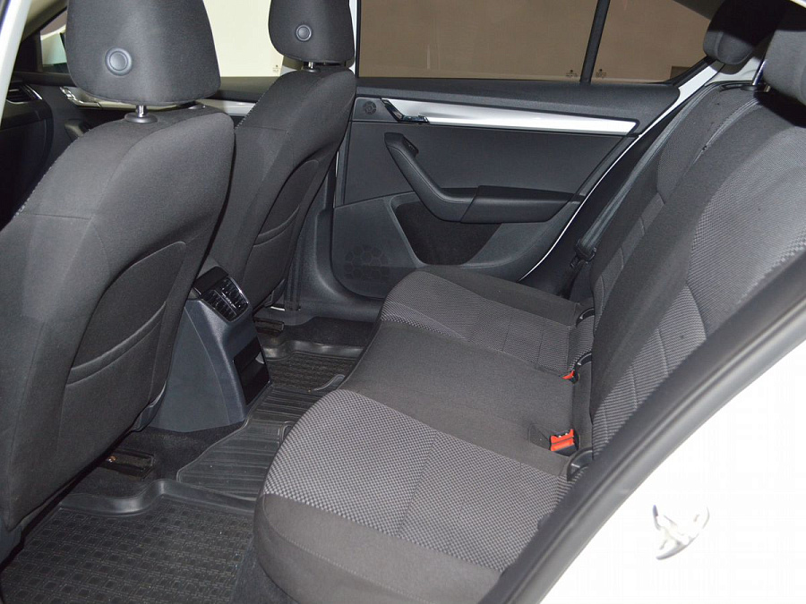 Skoda Octavia, 2016г., передний привод, механика