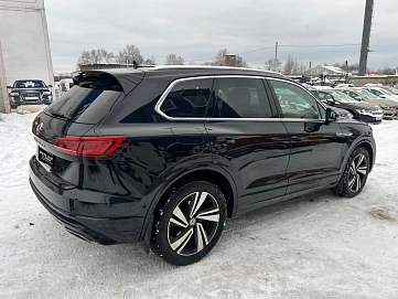 Volkswagen Touareg, 2018г, полный привод, автомат