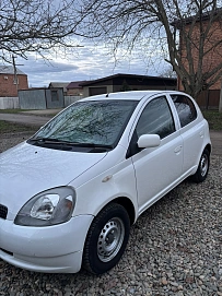 Toyota Vitz, 2001г, передний привод, автомат