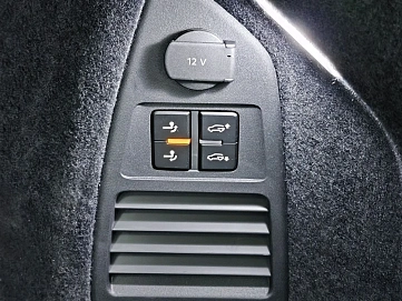 Volkswagen Touareg, 2025г, полный привод, автомат