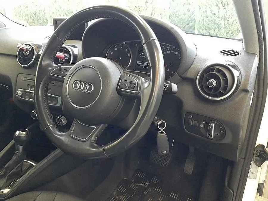 Audi A1, 2012г., передний привод, робот