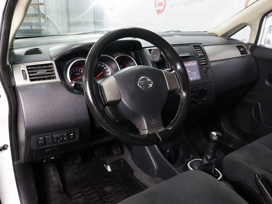 Nissan Tiida, 2013г., передний привод, механика