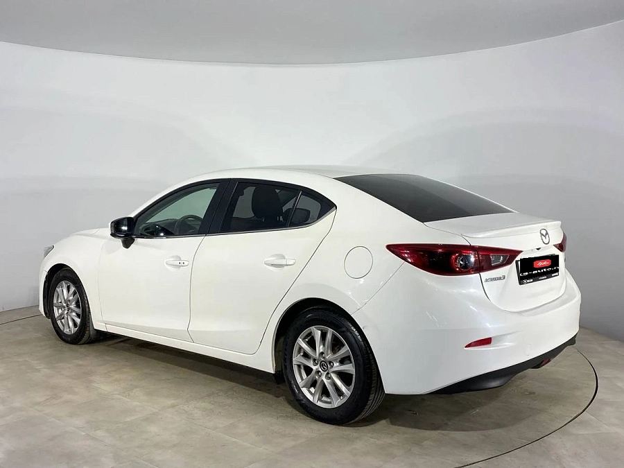 Mazda 3, 2016г., передний привод, автомат