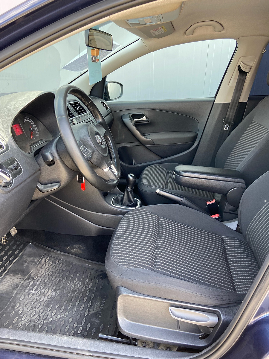 Volkswagen Polo, 2012г., передний привод, механика