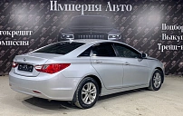 Hyundai Sonata, 2011г., передний привод, автомат