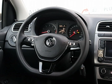 Volkswagen Polo, 2018г, передний привод, автомат