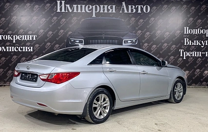 Hyundai Sonata, 2011г, передний привод, автомат