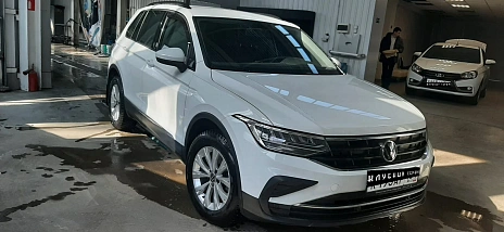 Volkswagen Tiguan, 2020г, передний привод, робот