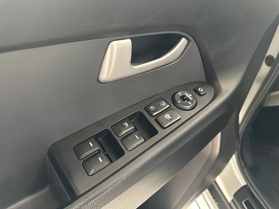 Kia Sportage, 2013г., передний привод, автомат