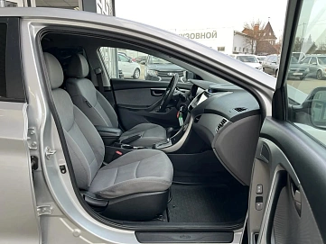 Hyundai Elantra, 2011г, передний привод, автомат