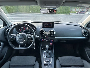 Audi A3, 2015г, передний привод, робот