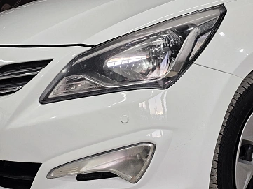 Hyundai Solaris, 2015г, передний привод, автомат