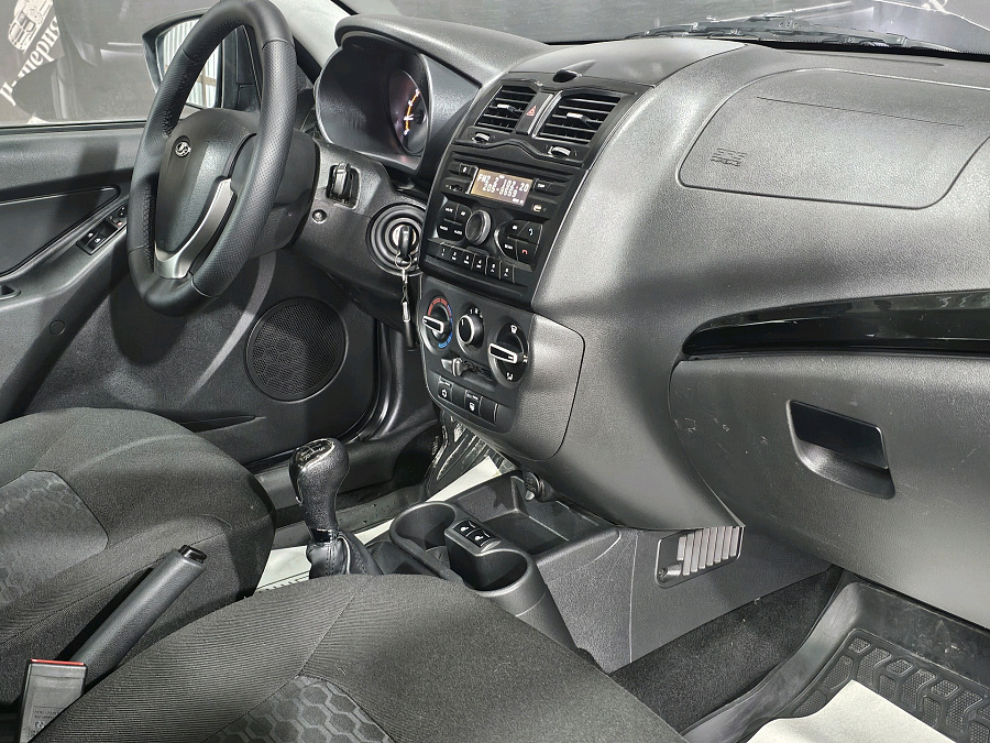 Lada (ВАЗ) Granta, 2021г., передний привод, механика