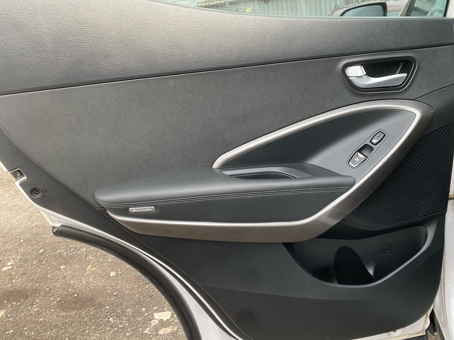 Hyundai Santa Fe, 2015г., полный привод, автомат