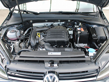 Volkswagen Golf, 2019г, передний привод, механика