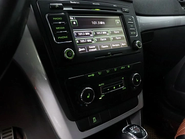 Skoda Yeti, 2013г, передний привод, робот