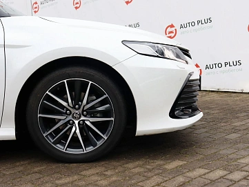 Toyota Camry, 2021г, передний привод, автомат