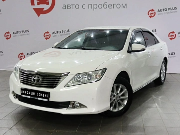 Toyota Camry, 2013г, передний привод, автомат