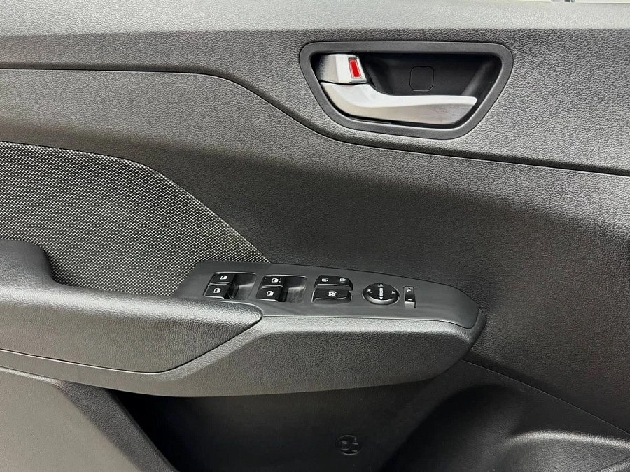 Hyundai Solaris, 2018г., передний привод, автомат