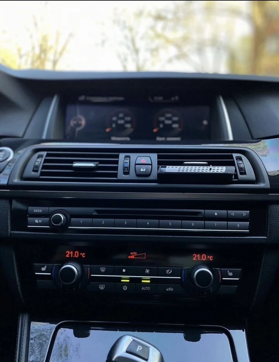 BMW 5 серии, 2015г., задний привод, автомат