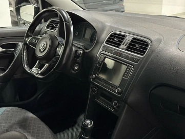 Volkswagen Polo, 2019г, передний привод, механика