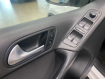 Volkswagen Tiguan, 2014г., передний привод, механика
