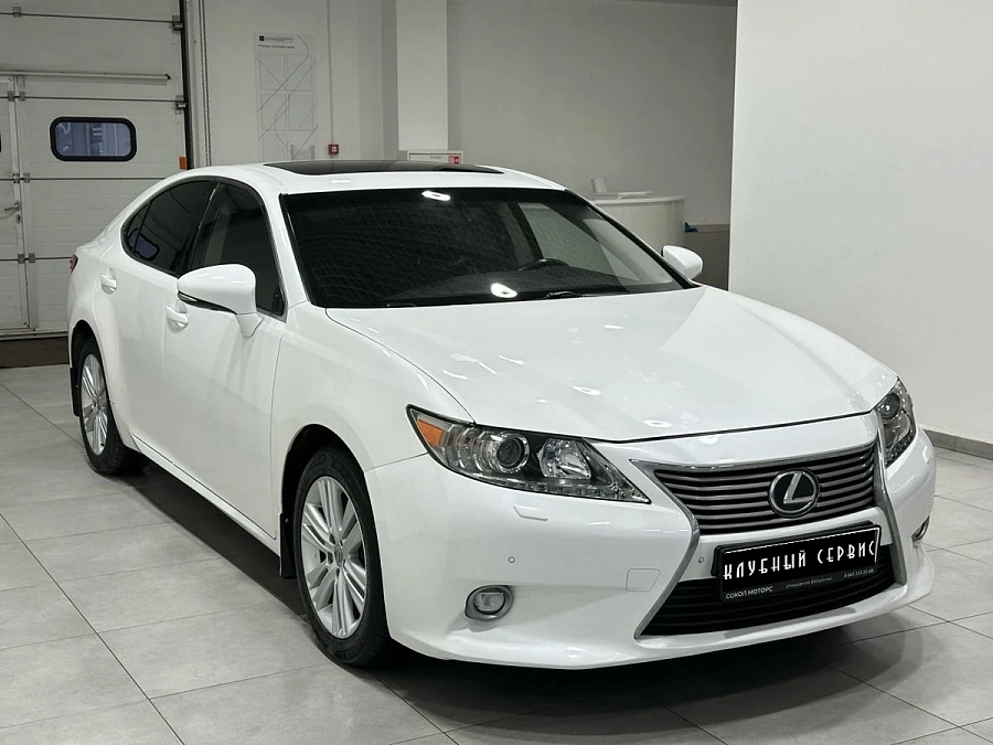 Lexus ES, 2012г., передний привод, автомат