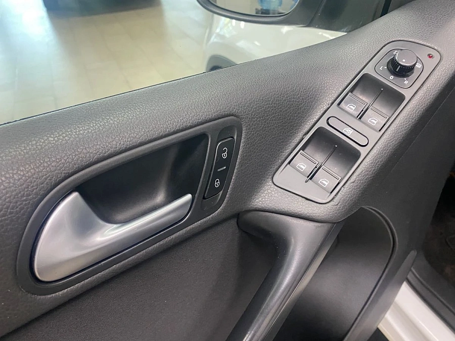 Volkswagen Tiguan, 2014г., передний привод, механика