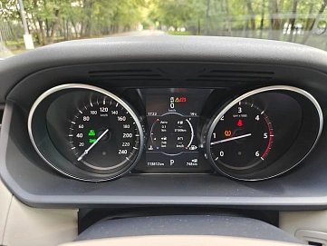 Land Rover Discovery, 2017г, полный привод, автомат