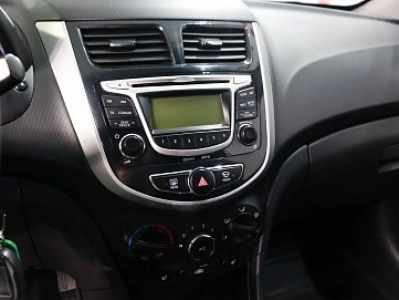 Hyundai Solaris, 2013г., передний привод, механика
