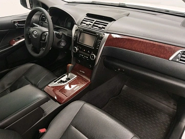 Toyota Camry, 2013г, передний привод, автомат