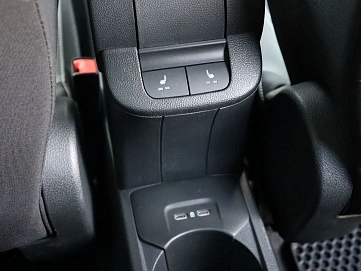 Volkswagen Polo, 2020г, передний привод, робот