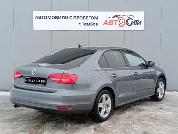 Volkswagen Jetta, 2015г, передний привод, механика