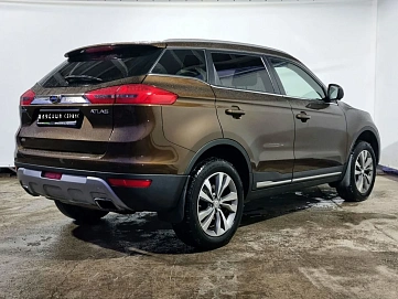 Geely Atlas, 2019г, передний привод, автомат