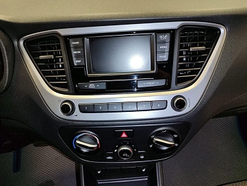 Hyundai Solaris, 2018г, передний привод, автомат