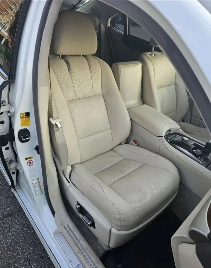 Lexus LS, 2014г., полный привод, автомат