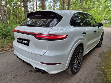 Porsche Cayenne, 2018г, полный привод, автомат