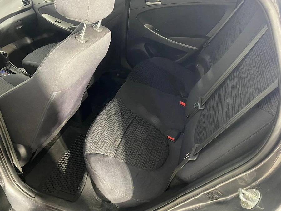 Hyundai Solaris, 2015г., передний привод, автомат